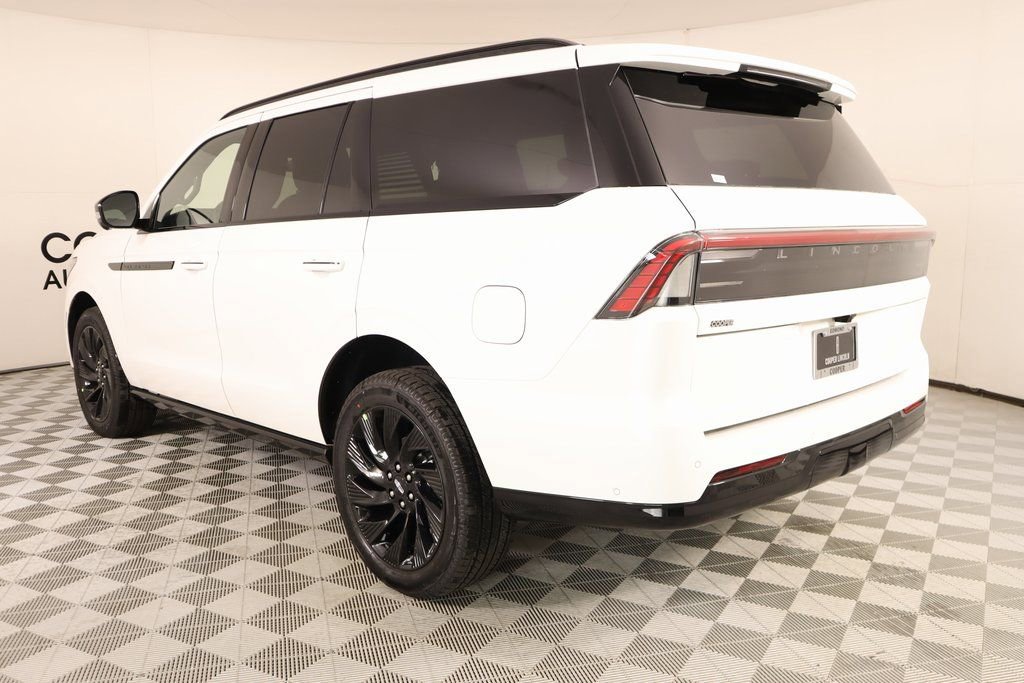 New 2025 Lincoln Navigator Reserve w/ Jet Appearance Package image 24