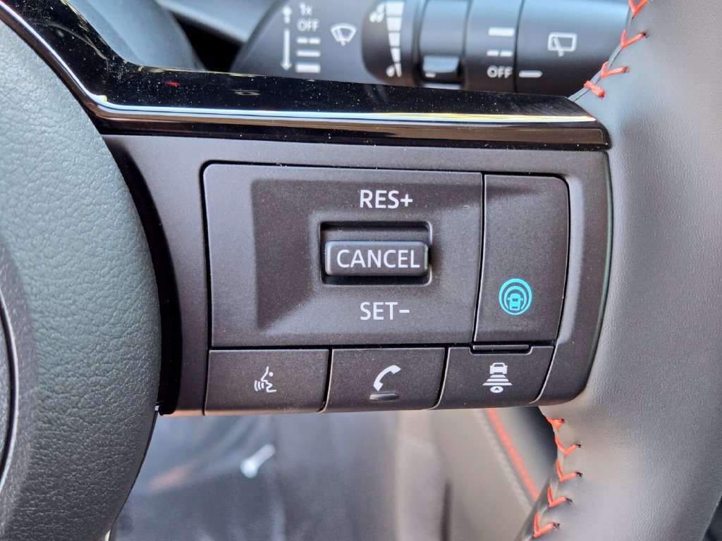 New 2027 Nissan Kicks SR AWD/4WD image 32
