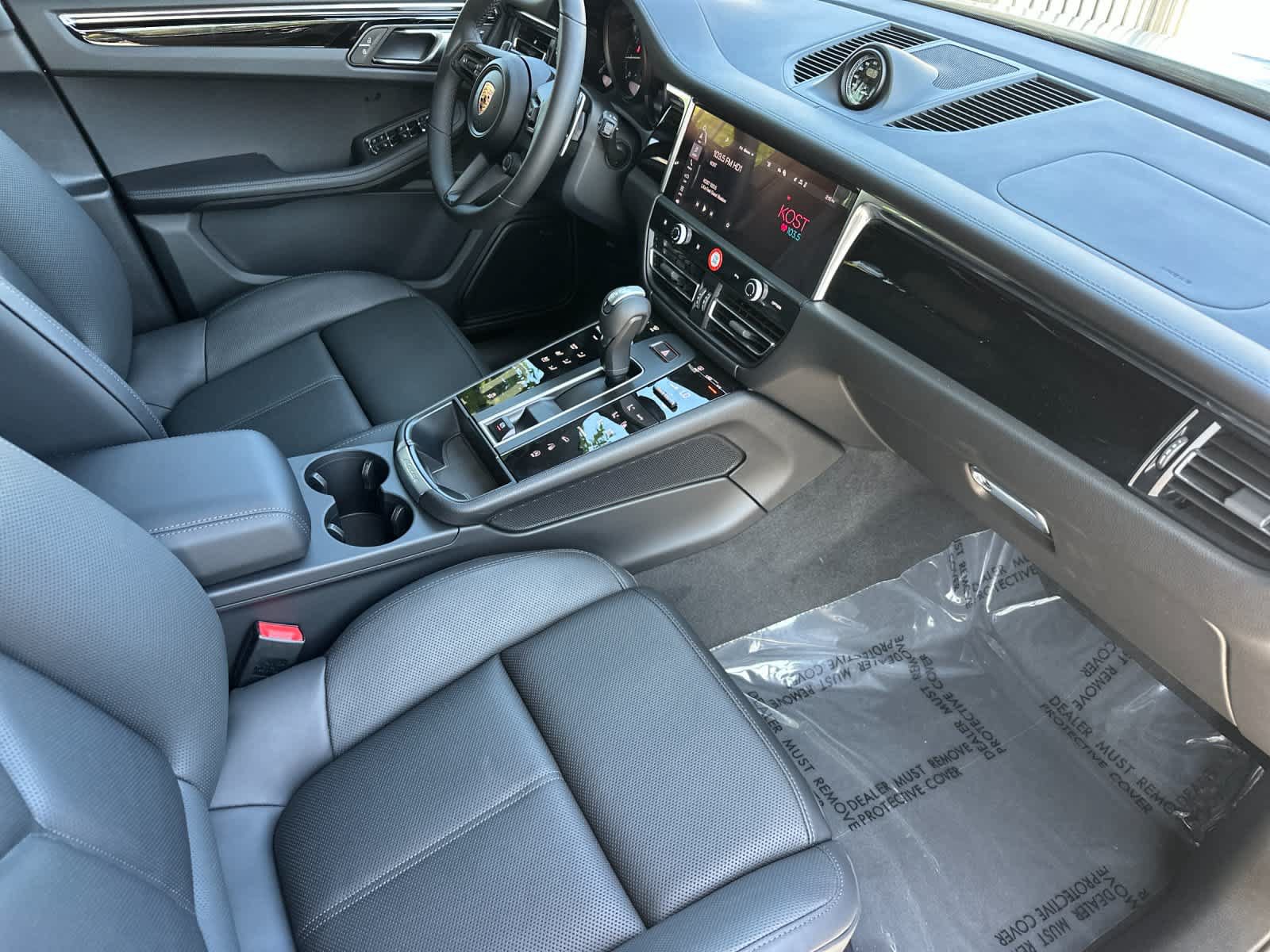 New 2026 Porsche Macan Turbo AWD/4WD image 17