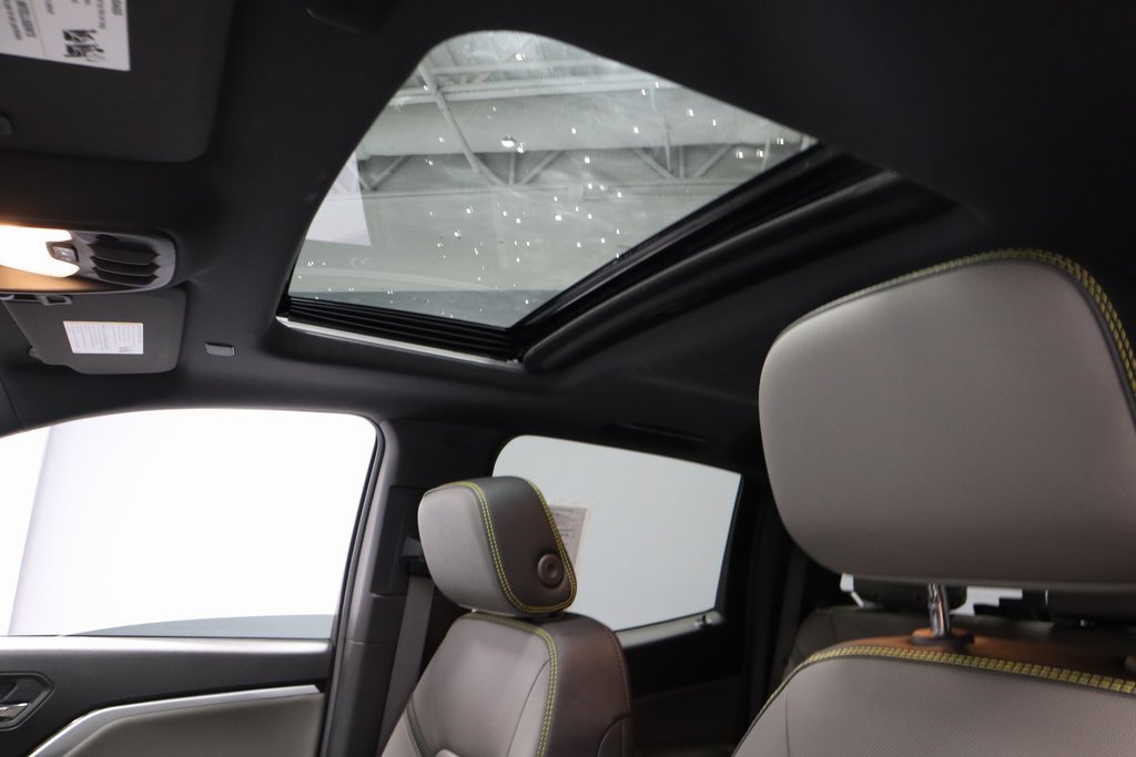 Used 2026 Chevrolet Colorado ZR2 w/ Technology Package image 34