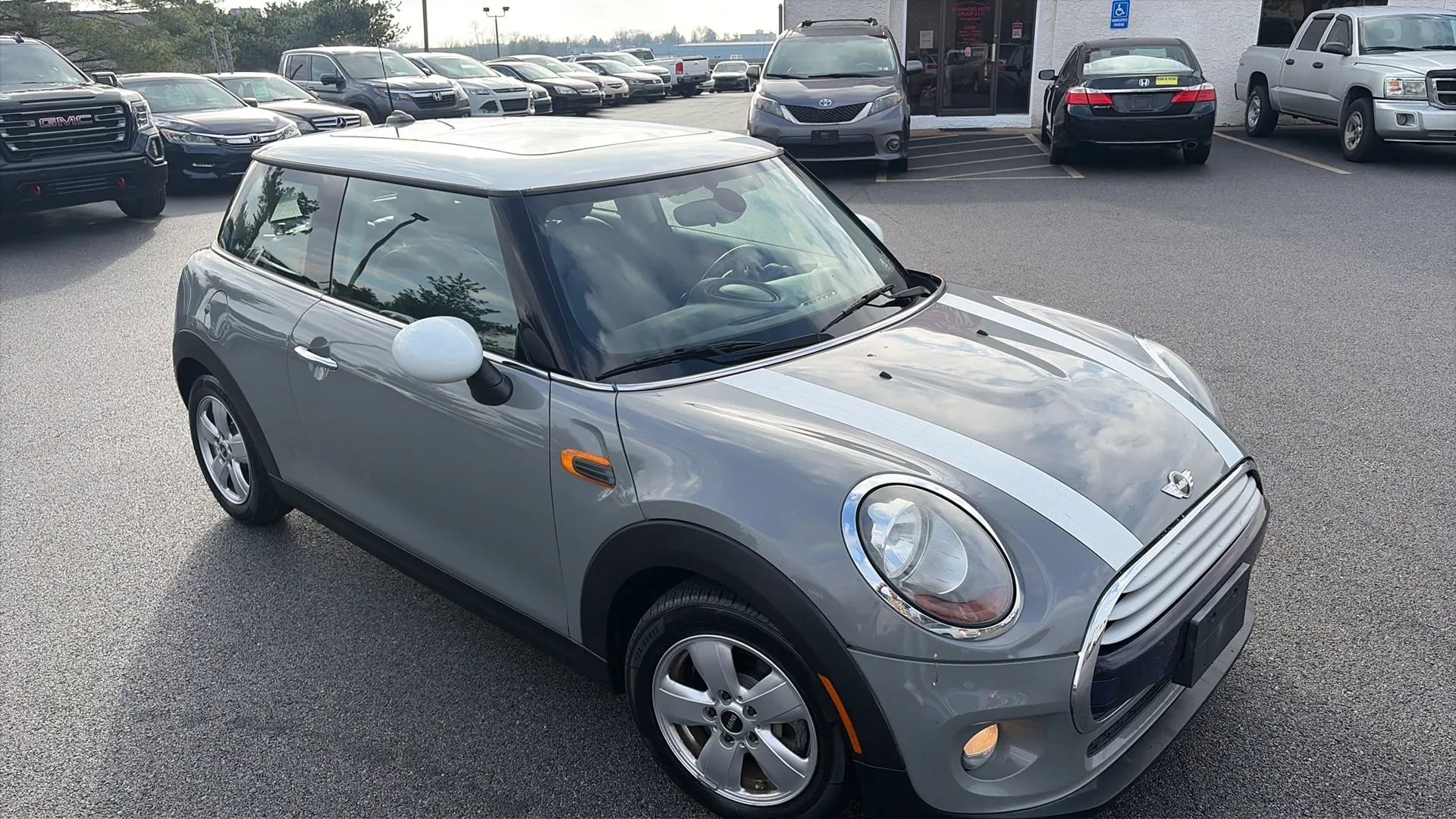 Used 2014 MINI Cooper 2-Door Hardtop image 53