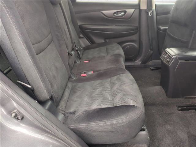 Used 2014 Nissan Rogue SV image 18