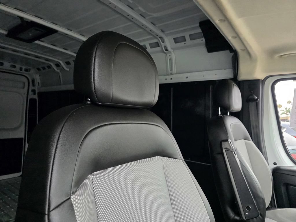 Used 2025 RAM ProMaster 2500 w/ Convenience Group FWD image 20