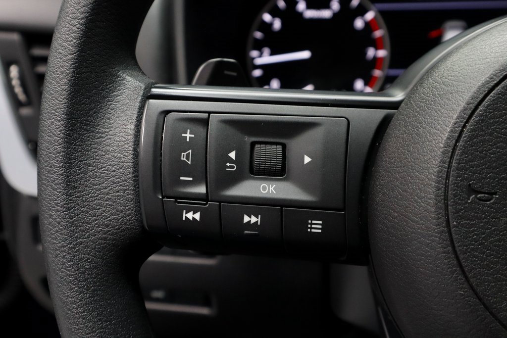 Certified 2024 Nissan Rogue SV image 29