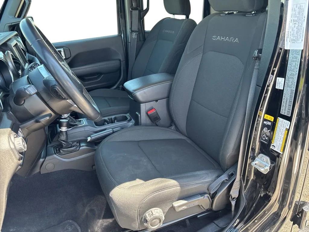 Used 2021 Jeep Wrangler Unlimited Sahara AWD/4WD image 21