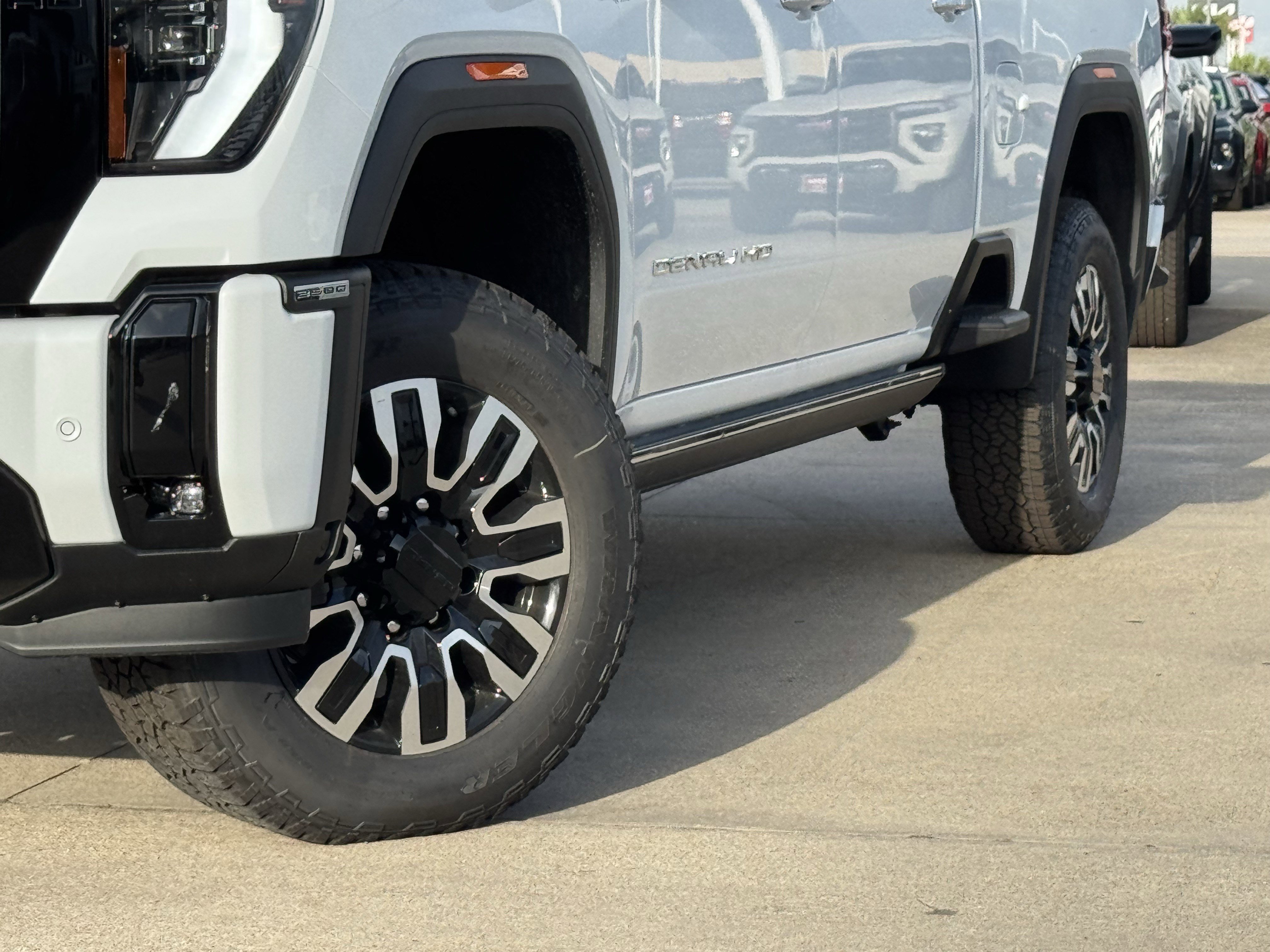 New 2026 GMC Sierra 2500 Denali Ultimate AWD/4WD image 12