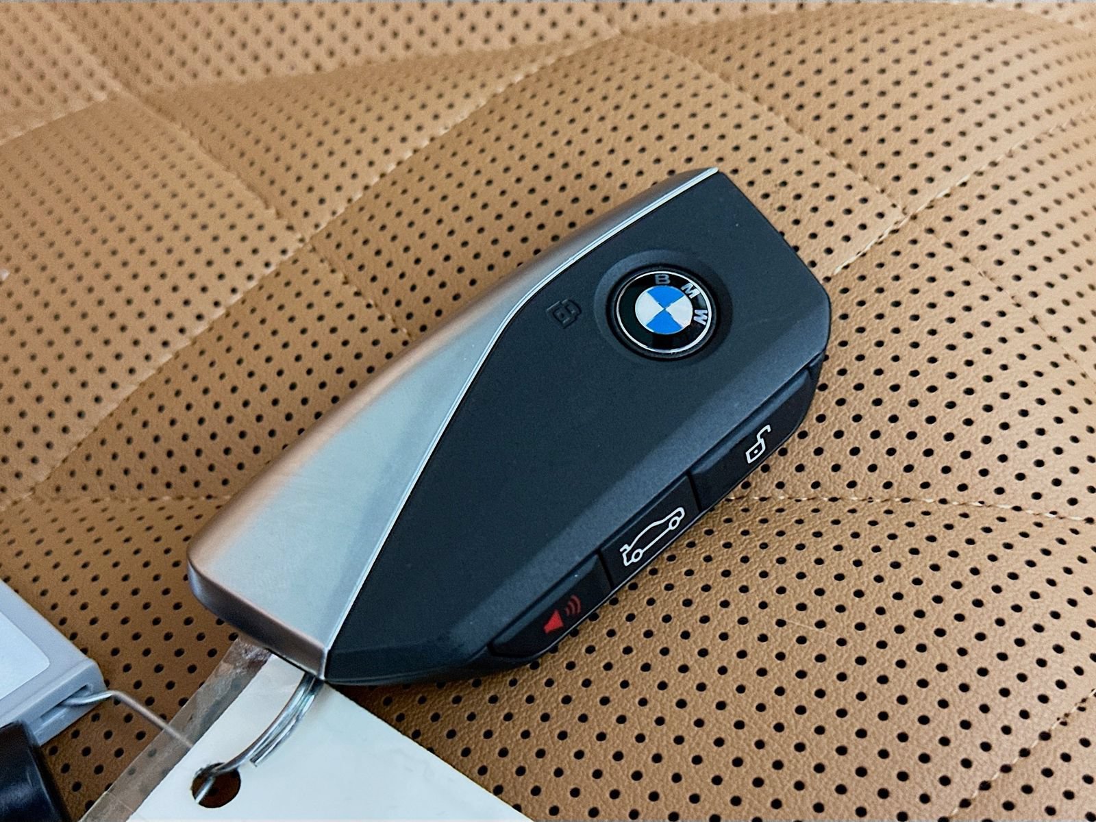 Used 2024 BMW X5 xDrive40i w/ Parking Assistance Package AWD/4WD image 46