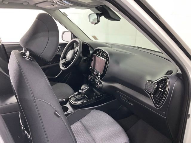 Used 2025 Kia Soul EX image 30