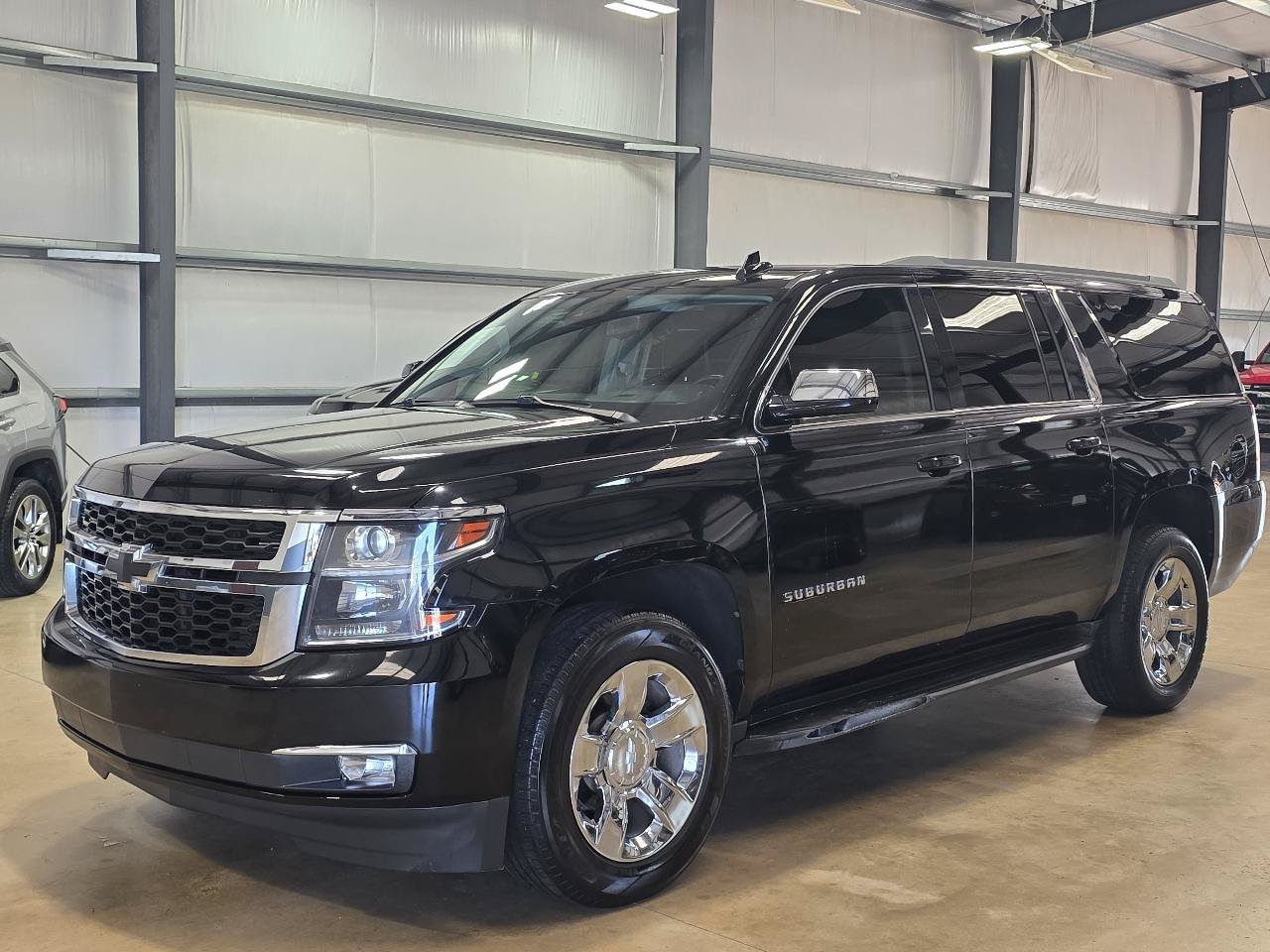 Used 2020 Chevrolet Suburban LS w/ Enhanced Driver Alert Package RWD image 1