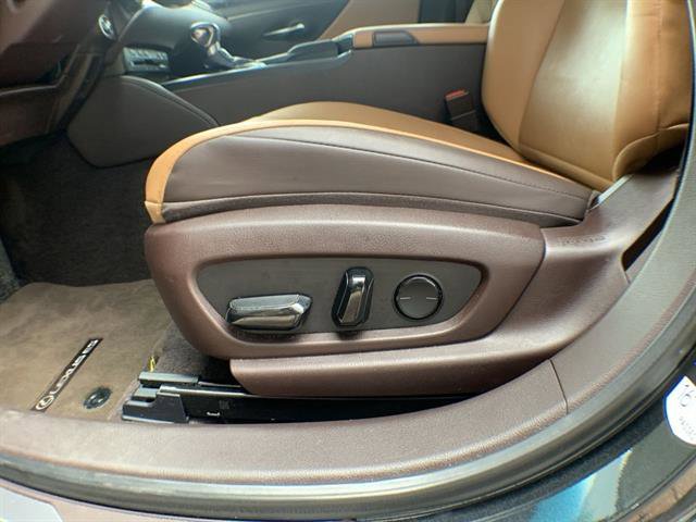 Certified 2021 Lexus ES 350 w/ Premium Package image 12