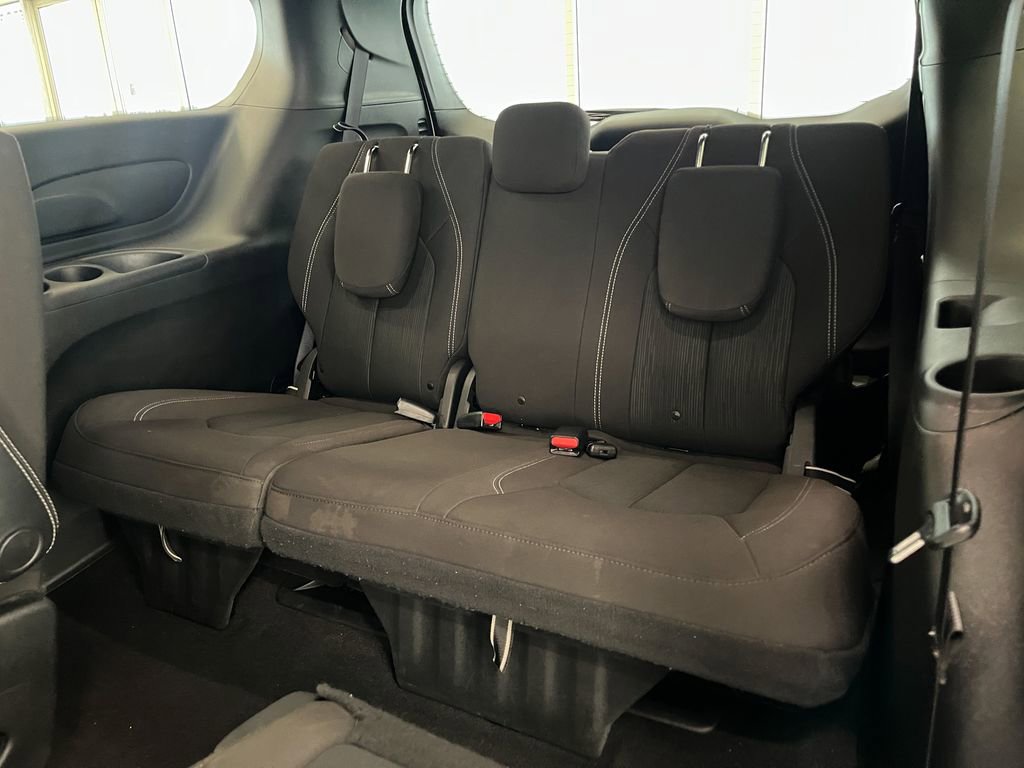 Used 2021 Chrysler Pacifica Touring w/ Cold Weather Group image 27