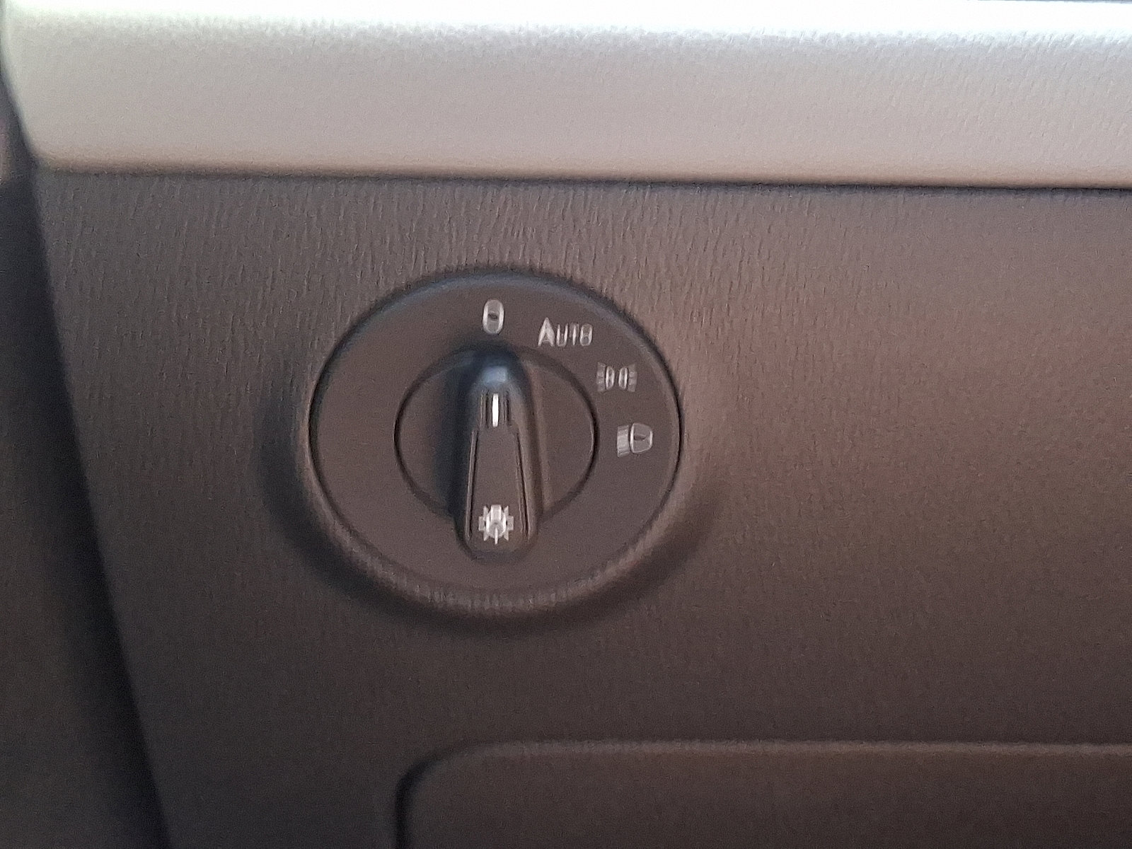 Certified 2022 Volkswagen Taos SEL image 24