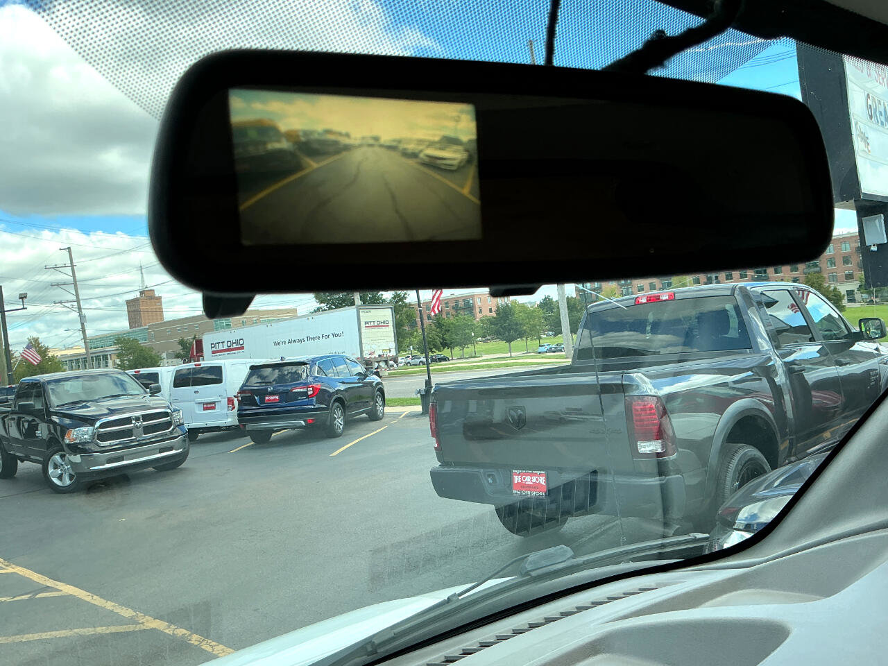 Used 2019 Chevrolet Express 3500 w/ Driver Convenience Package image 16