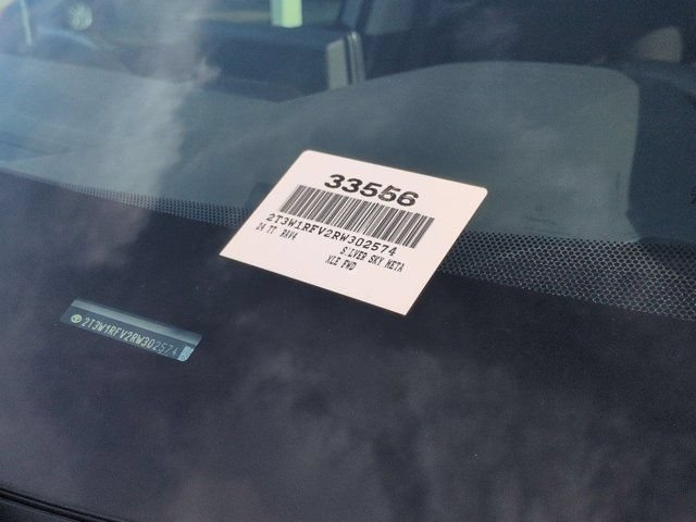 Certified 2024 Toyota RAV4 XLE FWD image 18