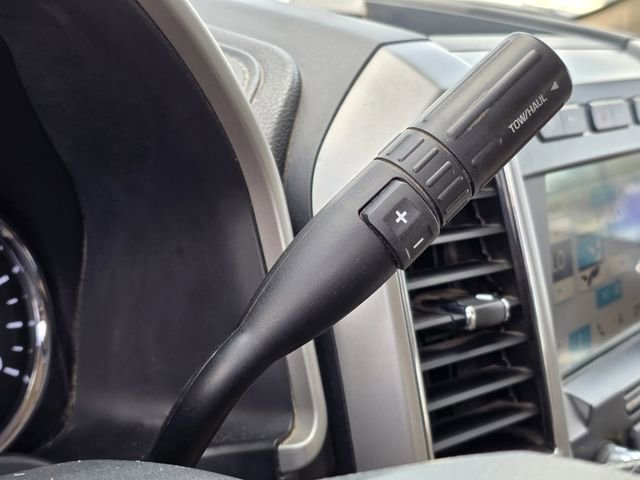 Used 2019 Ford F350 Lariat w/ Tow Technology Bundle image 25