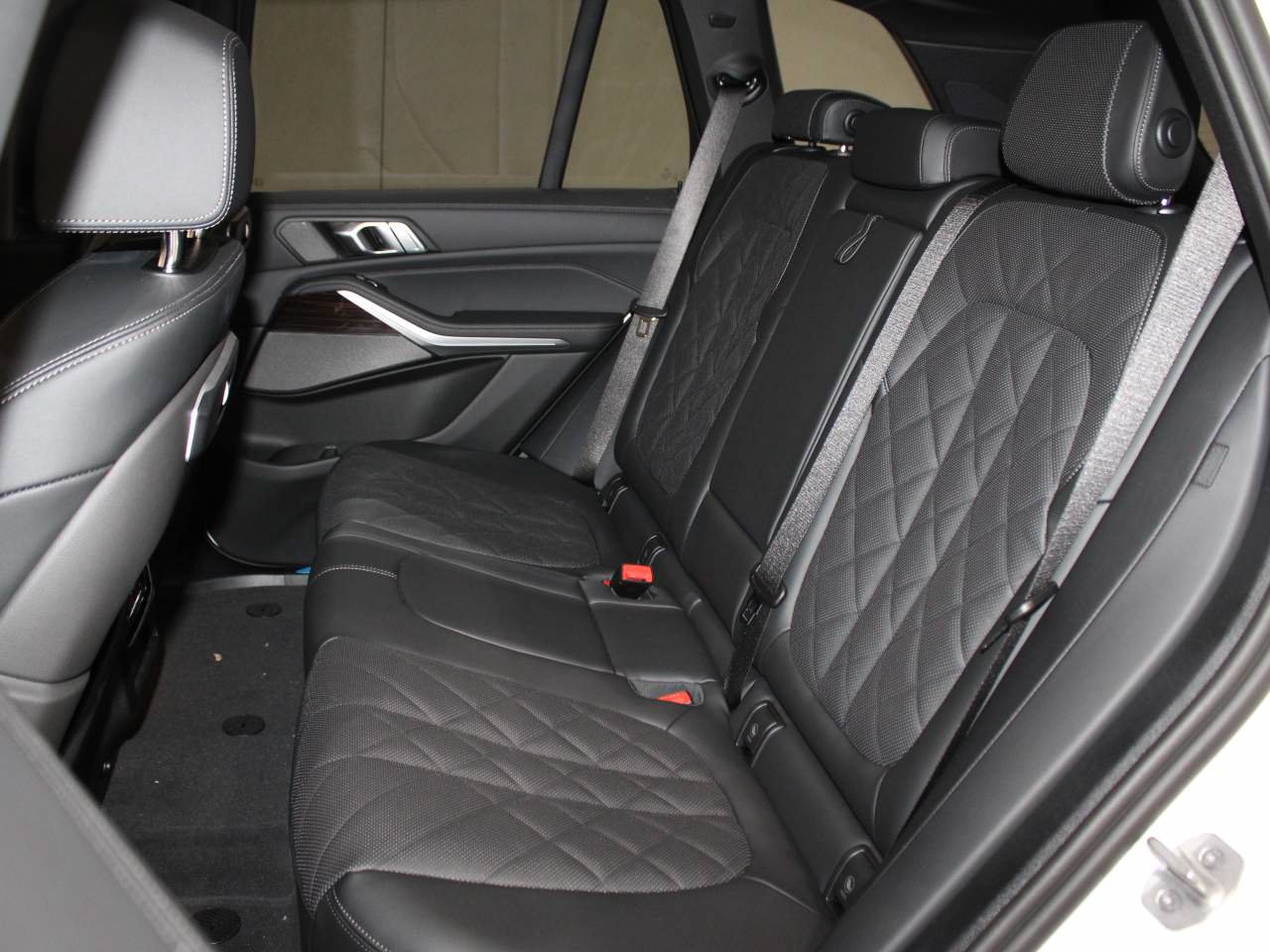 Certified 2026 BMW X5 sDrive40i RWD image 18