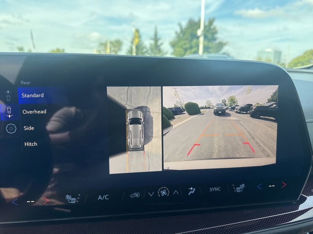 New 2026 Chevrolet Traverse Z71 w/ Enhanced Driving Package image 38