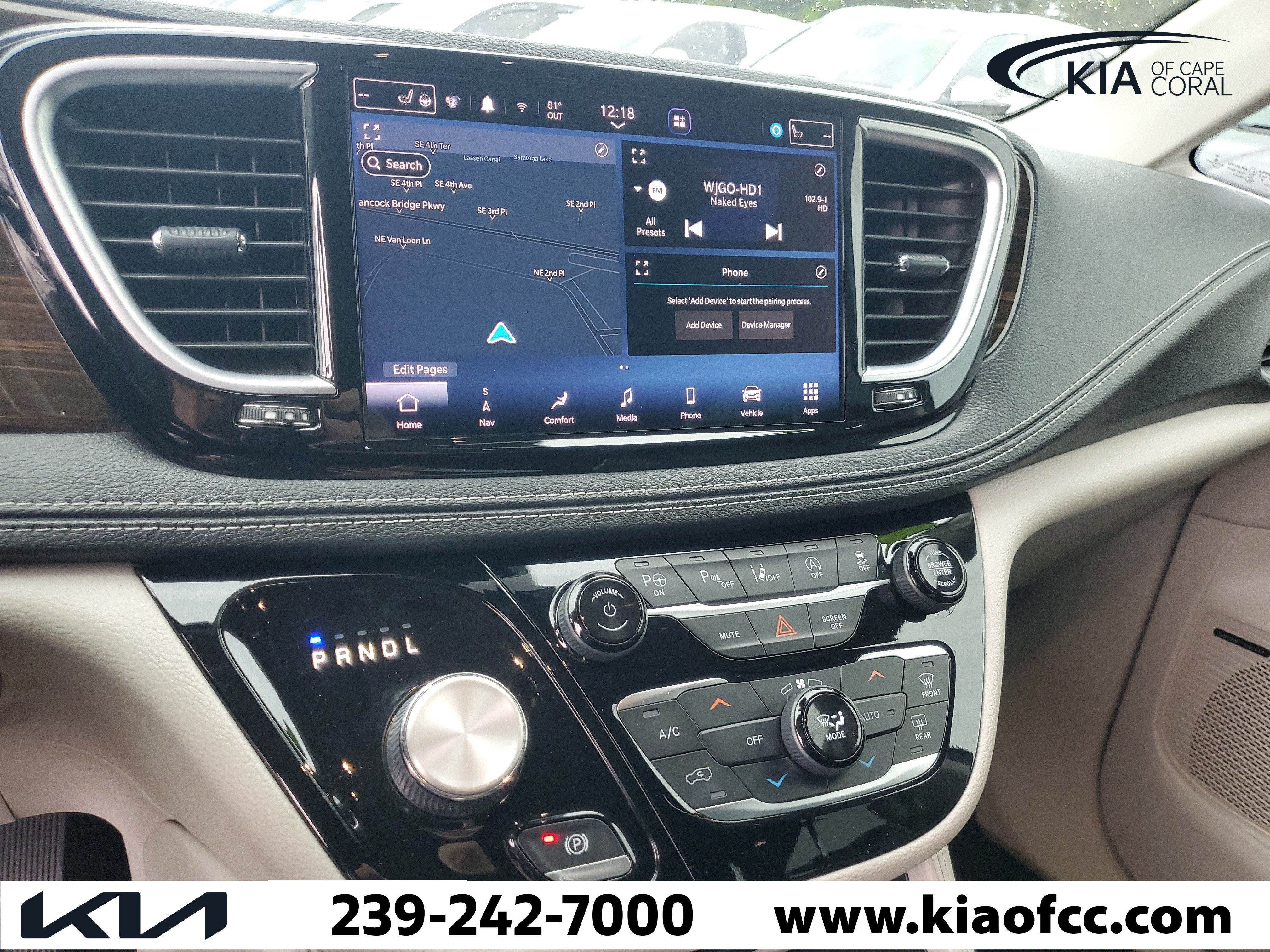 Used 2022 Chrysler Pacifica Limited FWD image 32