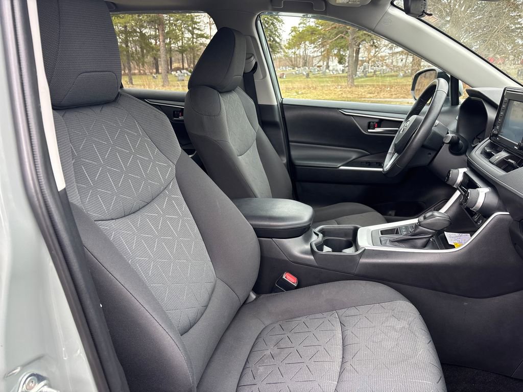Used 2020 Toyota RAV4 XLE w/ Convenience Package image 42