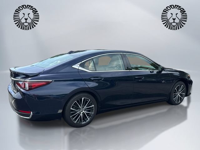 Used 2025 Lexus ES 300h w/ Premium Package FWD image 6