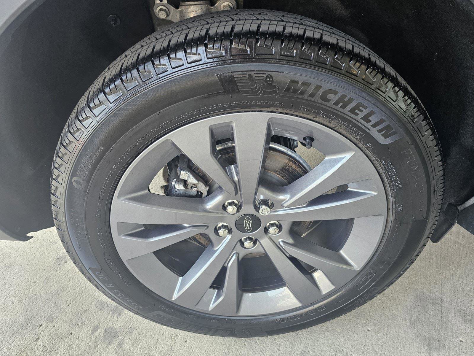 Used 2022 Ford Explorer XLT w/ Equipment Group 202A image 11