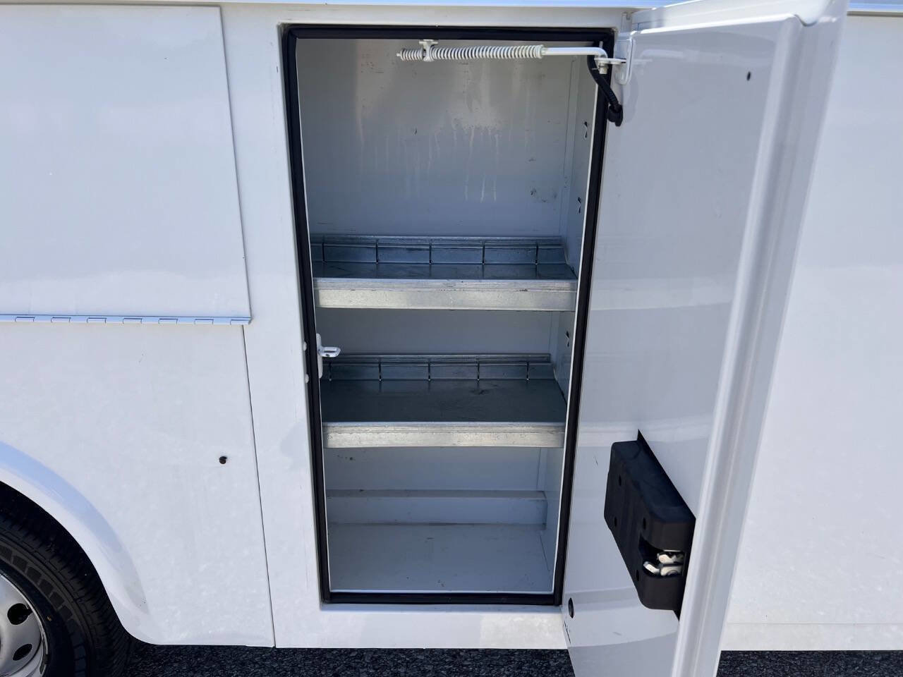 Used 2020 Ford Transit 250 XL RWD image 21