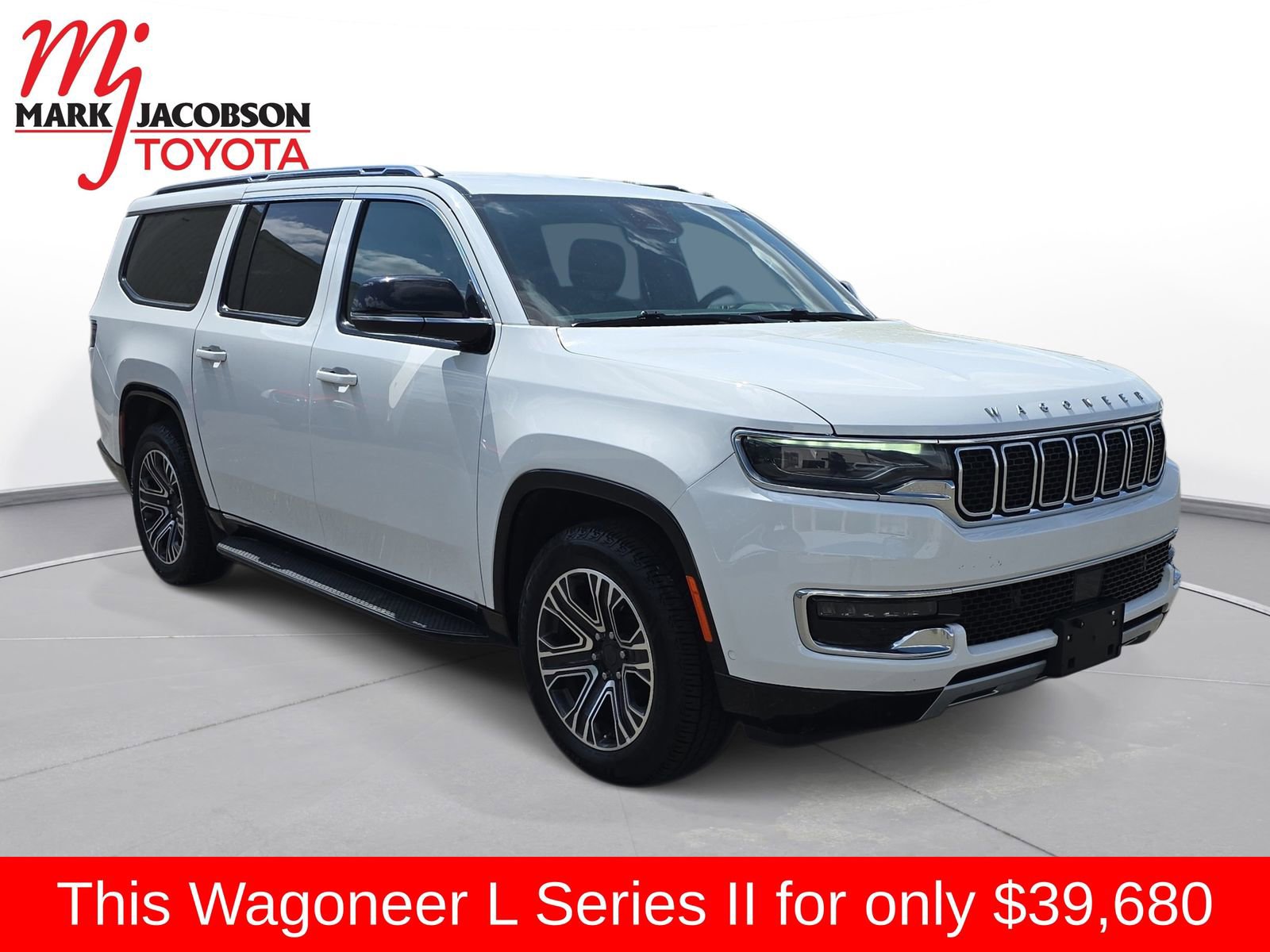 Used 2024 Jeep Wagoneer L Series II w/ Flexible Seating Group image 5