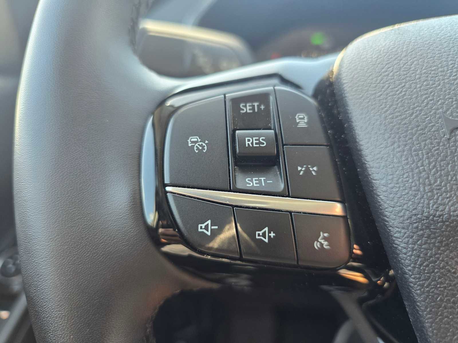 Used 2023 Ford Escape SE FWD image 34