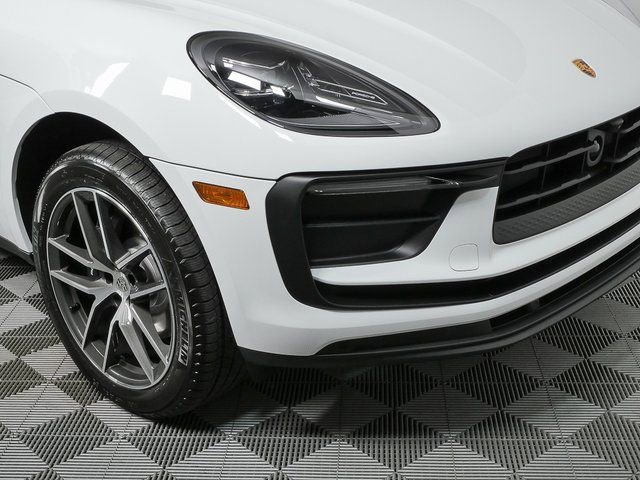 New 2026 Porsche Macan image 37