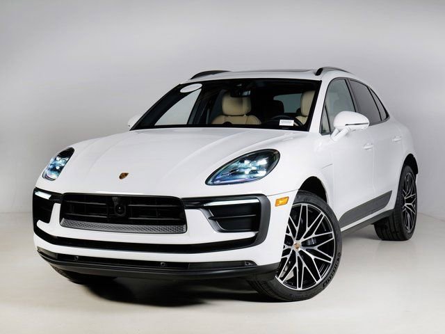 Certified 2026 Porsche Macan AWD/4WD image 1