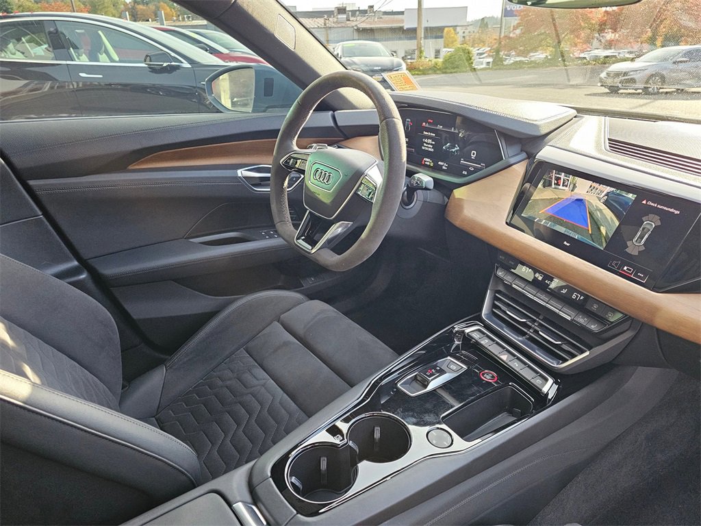 Used 2022 Audi e-tron GT Premium Plus image 11
