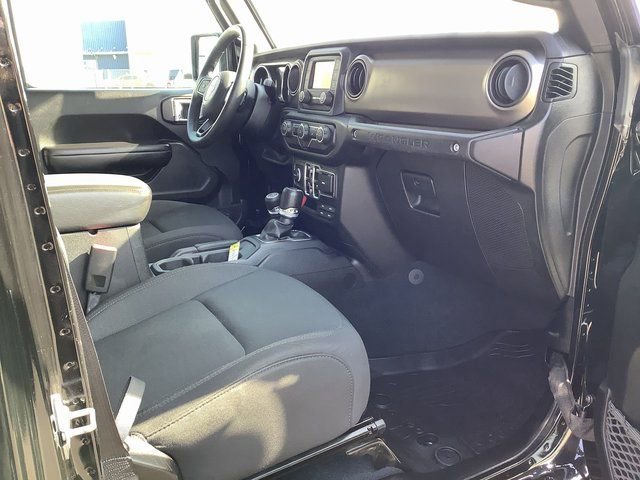 Used 2018 Jeep Wrangler Unlimited Sport S image 35