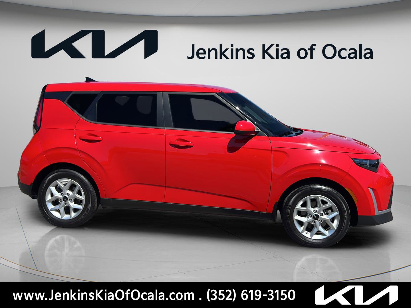 Certified 2023 Kia Soul LX w/ Option Group 015 FWD image 2