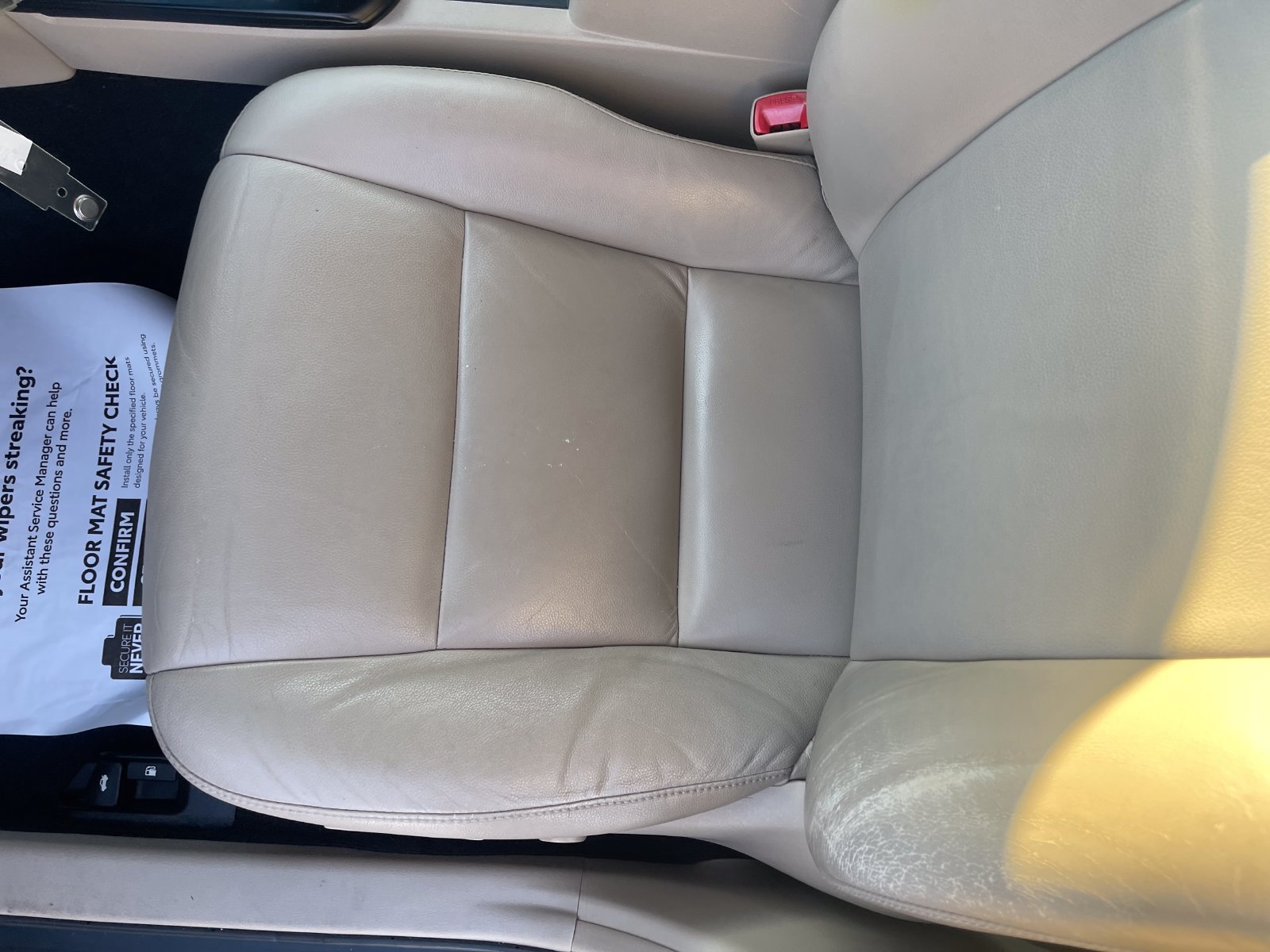 Used 2014 Toyota Camry LE FWD image 25