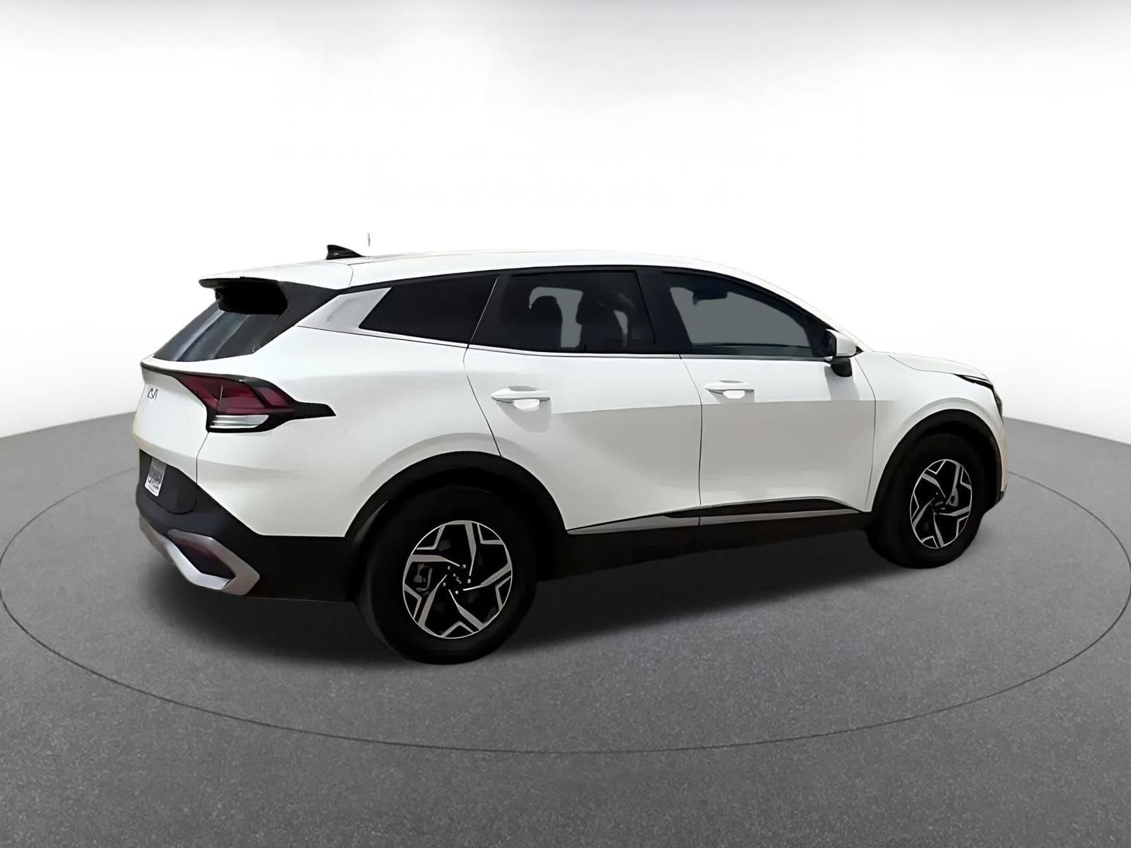 Used 2025 Kia Sportage LX FWD image 14