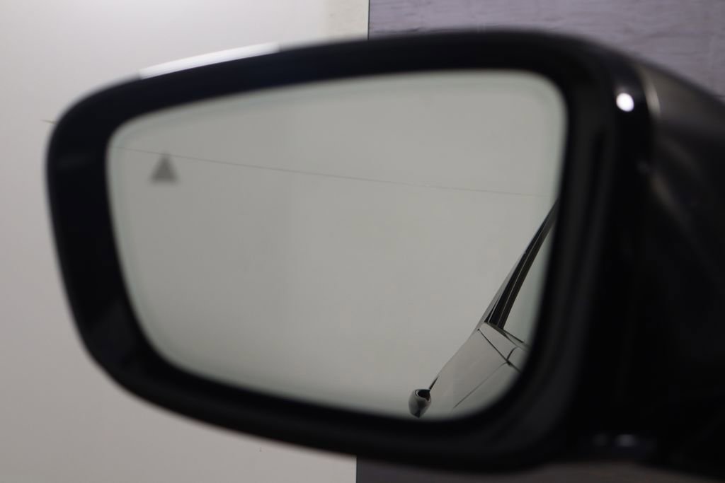 Used 2019 BMW M550i xDrive image 38