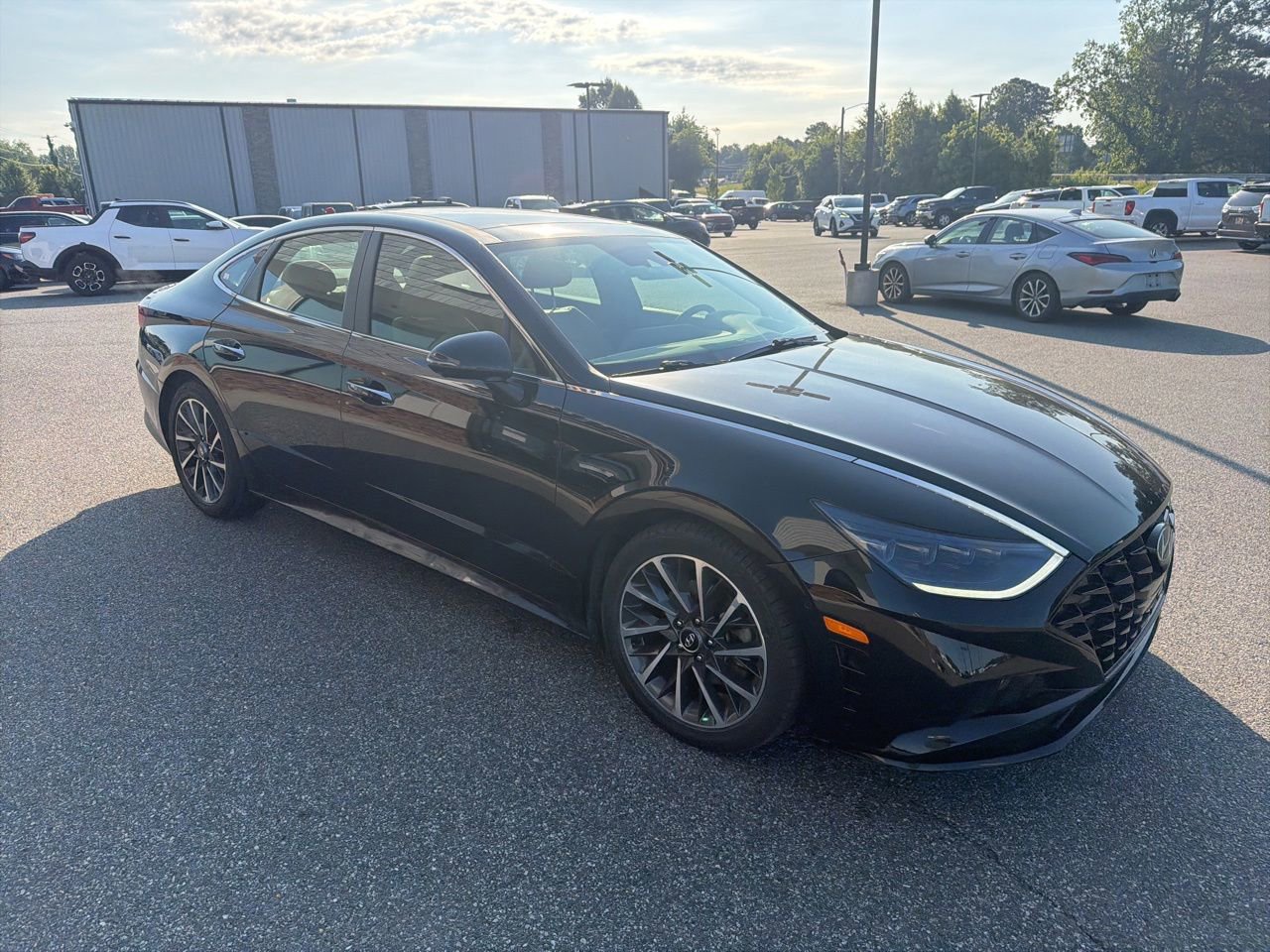 Used 2020 Hyundai Sonata Limited w/ Cargo Package FWD image 9