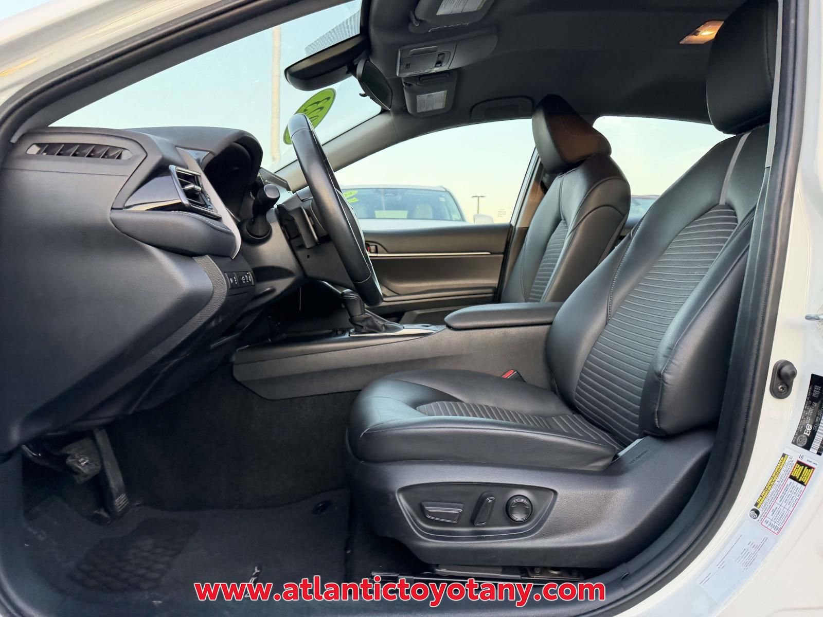 Used 2023 Toyota Camry SE image 12