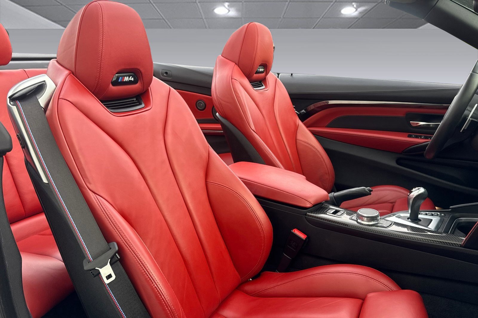 Used 2020 BMW M4 Convertible w/ Competition Package image 31