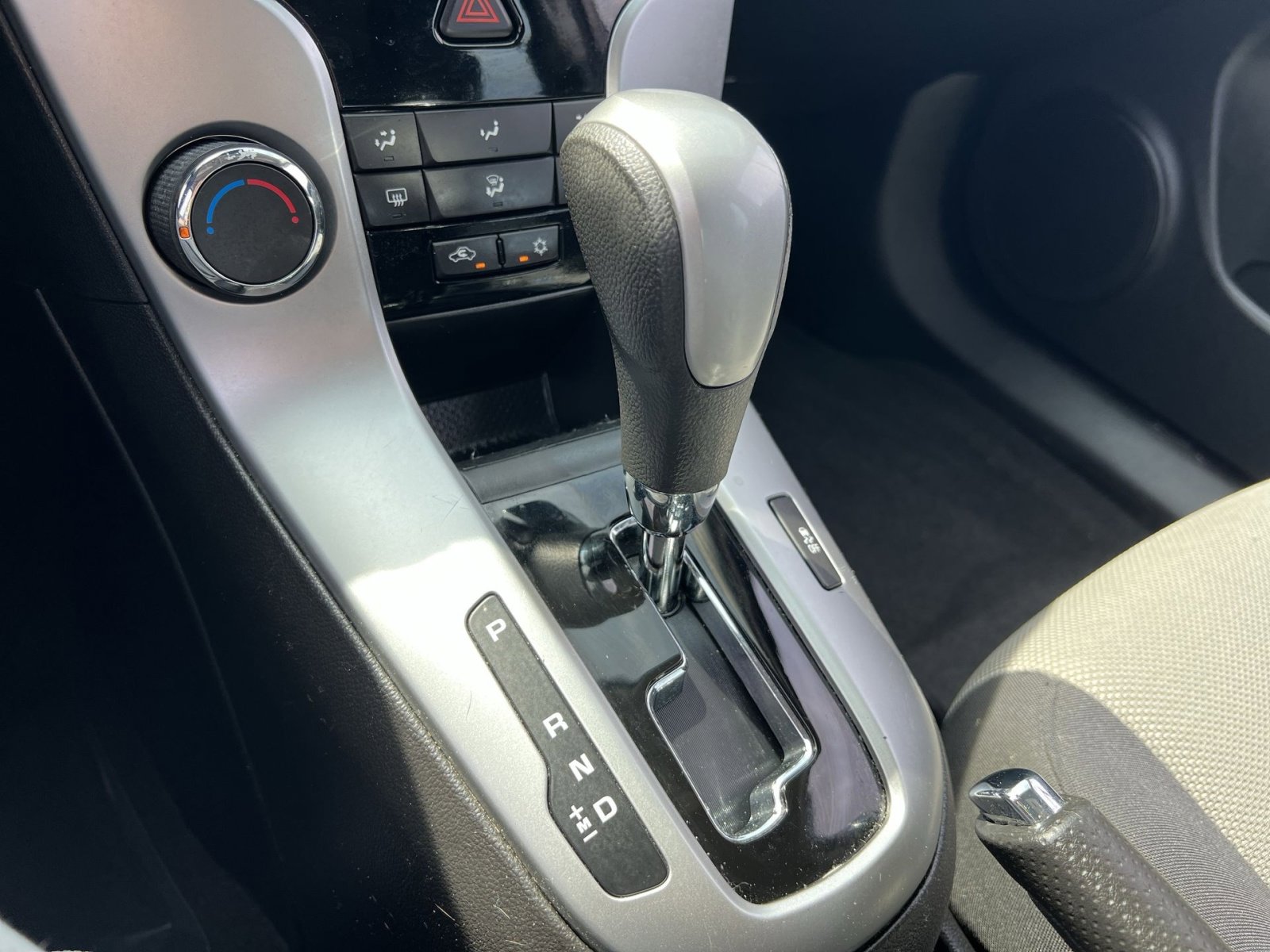 Used 2015 Chevrolet Cruze LS image 20