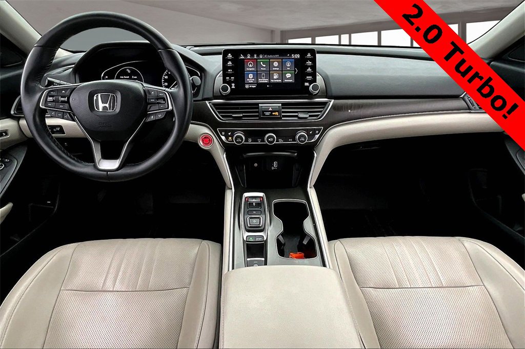 Used 2018 Honda Accord Touring image 16