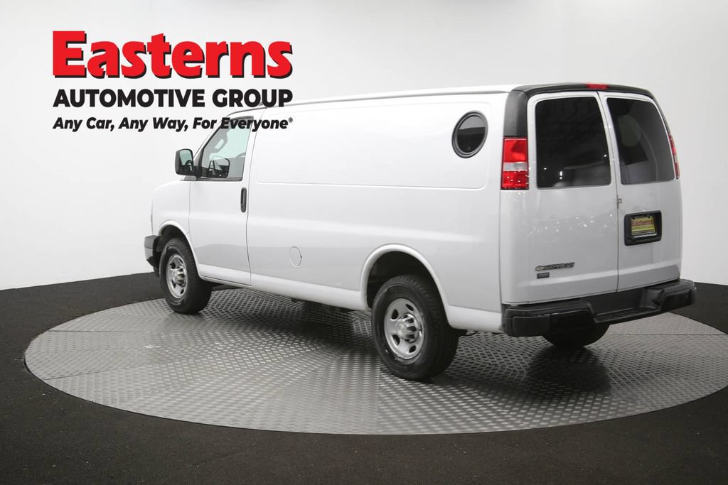 Used 2021 Chevrolet Express 3500 w/ Driver Convenience Package RWD image 60