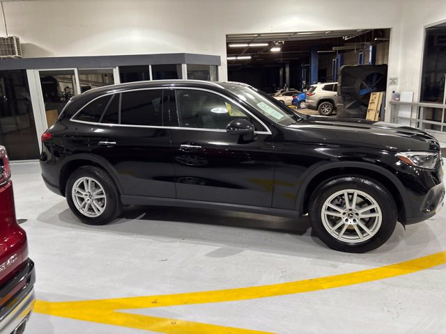 Used 2023 Mercedes-Benz GLC 300 4MATIC image 7