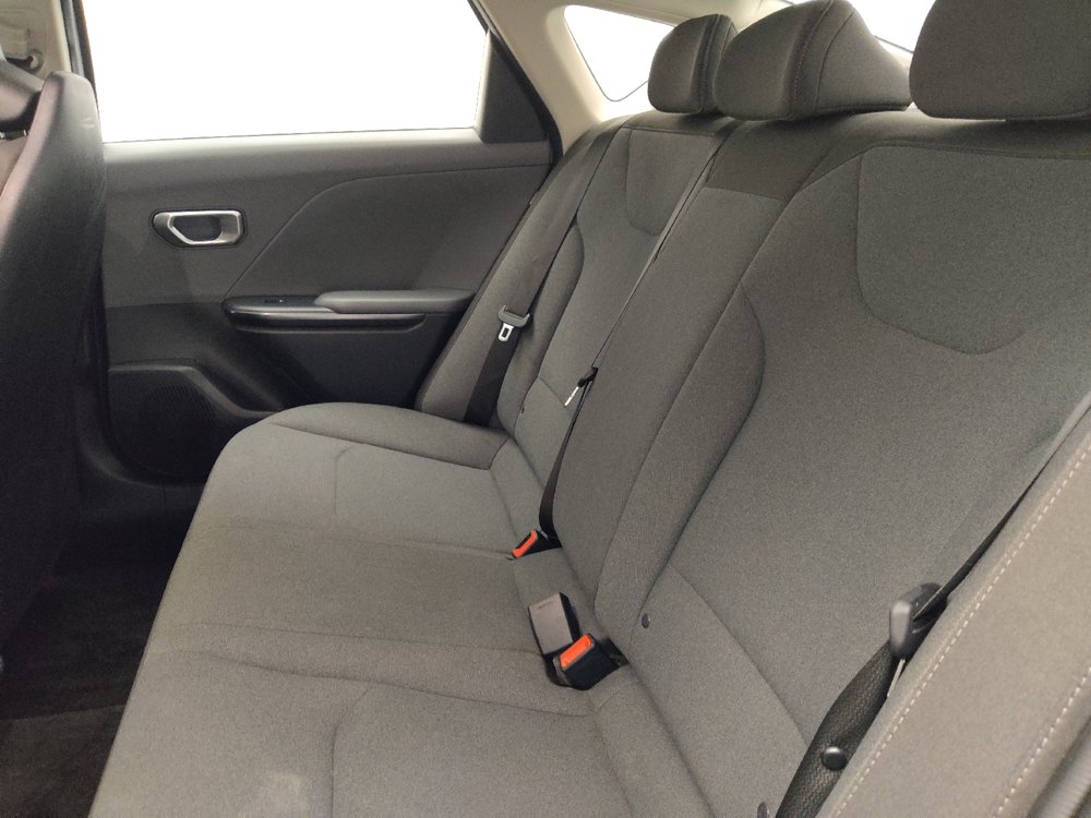 Used 2025 Kia K4 FWD image 18