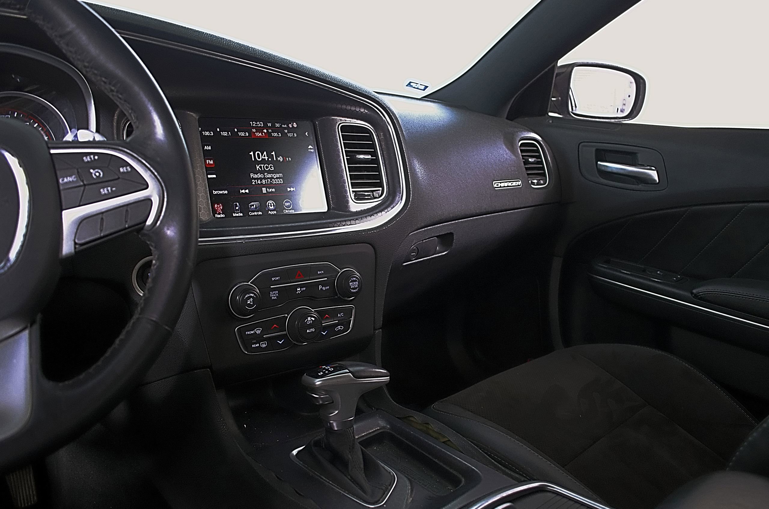 Used 2015 Dodge Charger R/T image 27