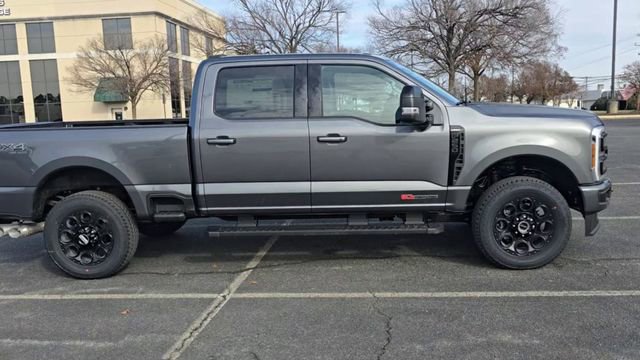 New 2026 Ford F250 Lariat w/ Black Appearance Package image 2