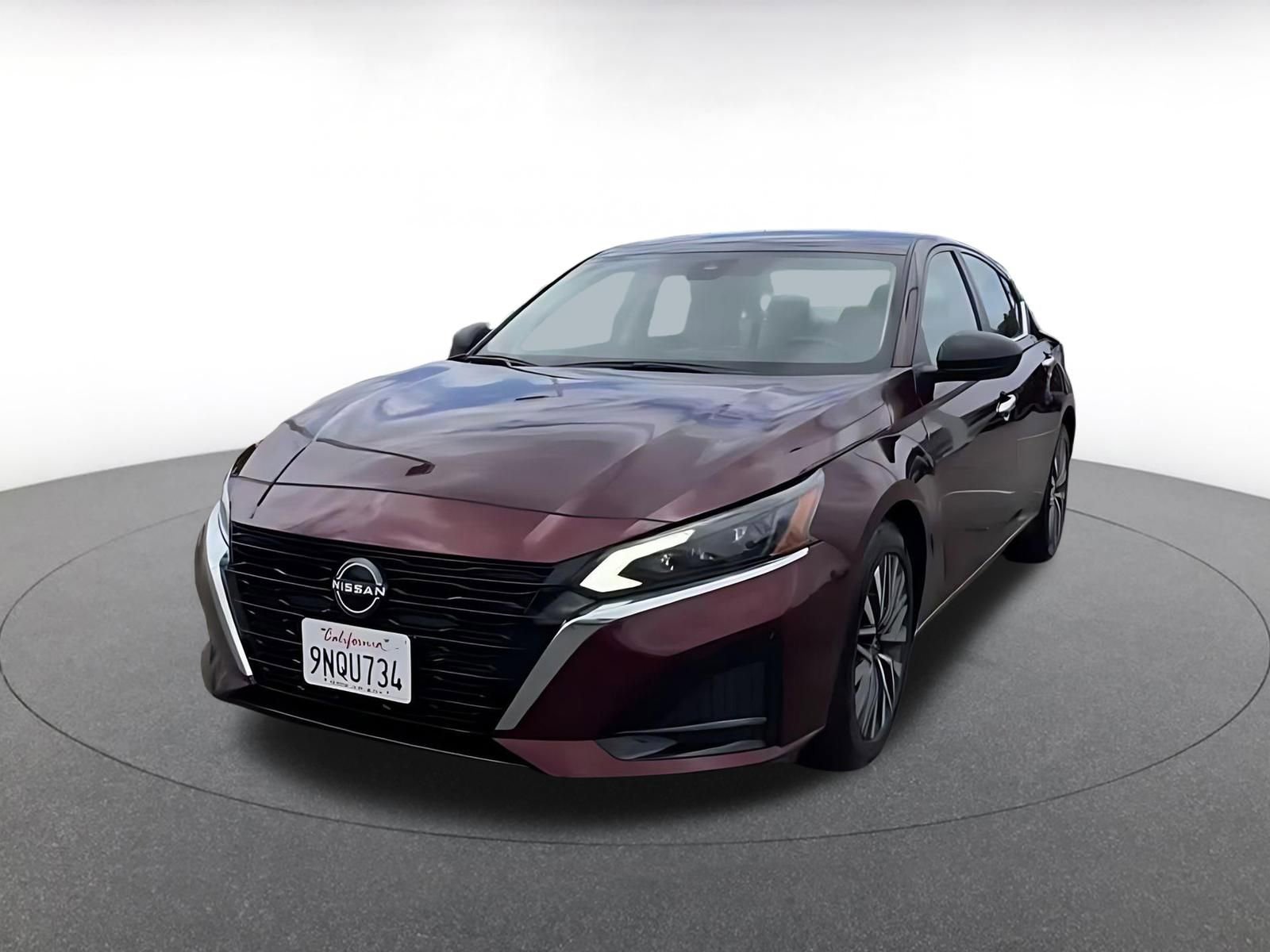 Used 2025 Nissan Altima 2.5 SV FWD image 7