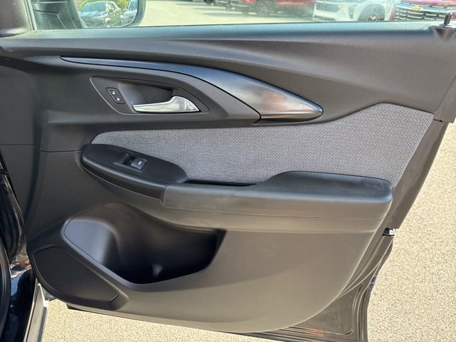 Used 2023 Chevrolet TrailBlazer LT w/ Convenience Package image 8