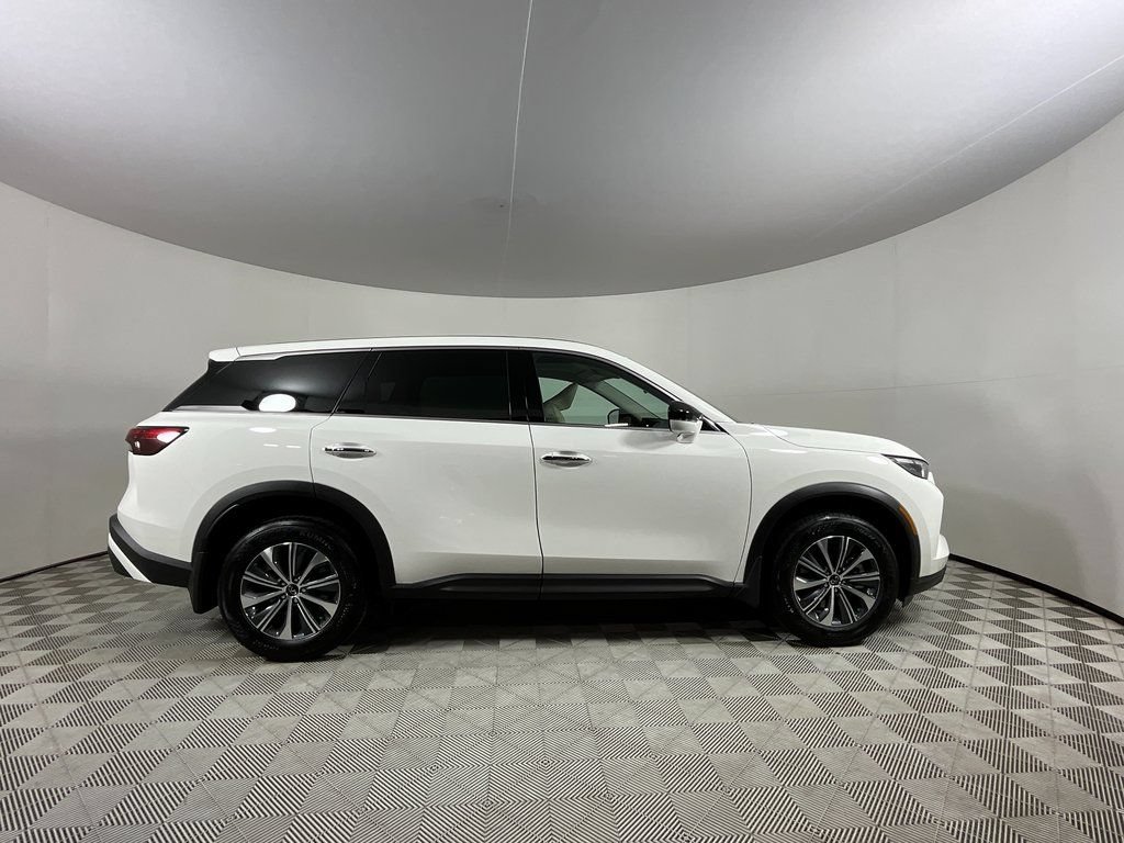 New 2025 INFINITI QX60 Pure FWD image 3