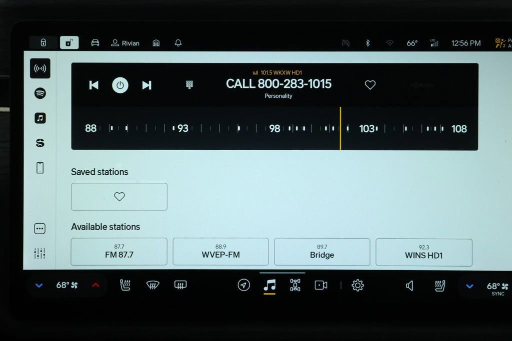 Used 2024 Rivian R1S Adventure image 17